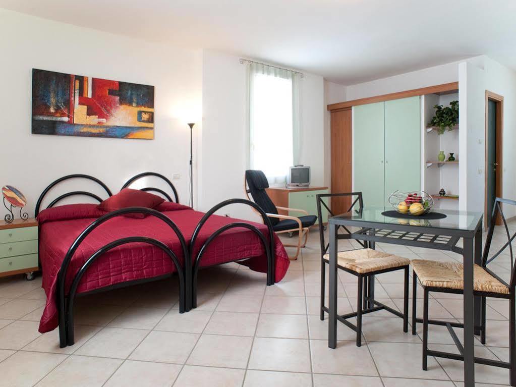 Villa Meli Lupi - Residenze Temporanee Parma Ngoại thất bức ảnh